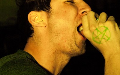 Caravels/Gifts from Enola split streaming on AbsolutePunk.net